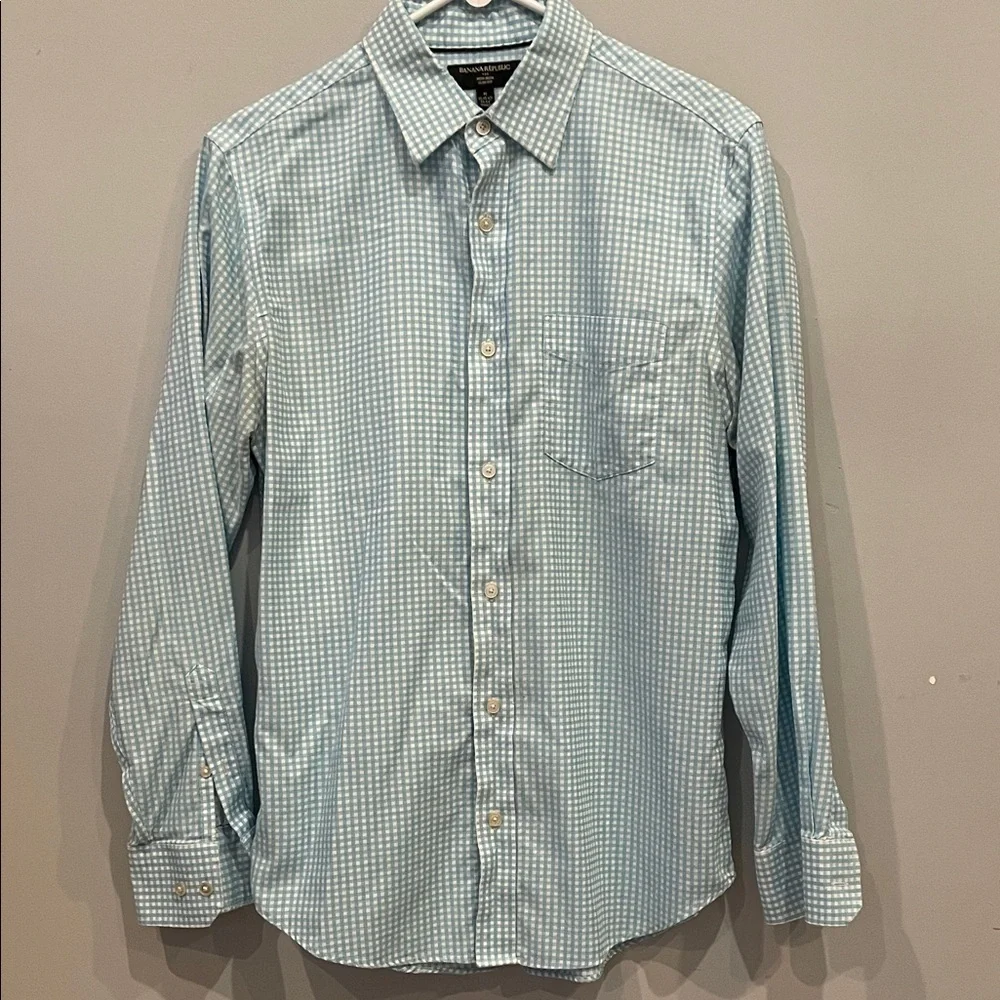 Banana Republic Light Blue Gingham Shirt slim fit non iron like new medium
